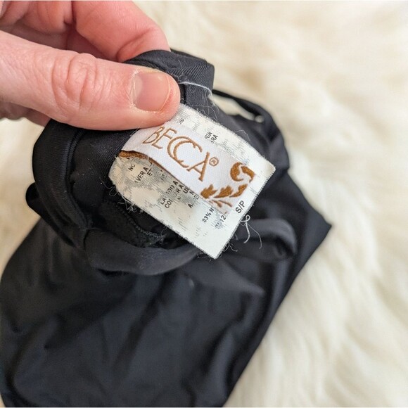 $118 BECCA Plunge NeckSplit Strap Tie Open Back One-Piece Swimsuit Black S Small - Picture 4 of 5